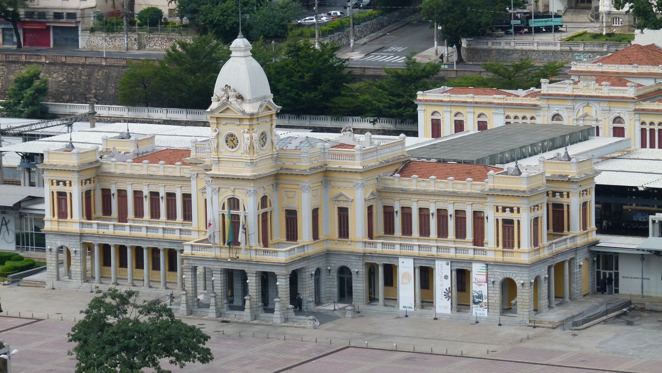 Praça da Estação vista do OYO Amazonas Palace
